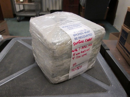 Receptacle outlet box cover - receptacle,